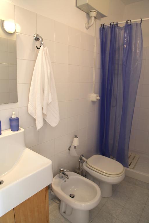 Vicolo Del Pozzo Hotel Barolo Bilik gambar
