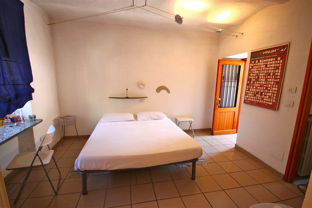 Vicolo Del Pozzo Hotel Barolo Luaran gambar