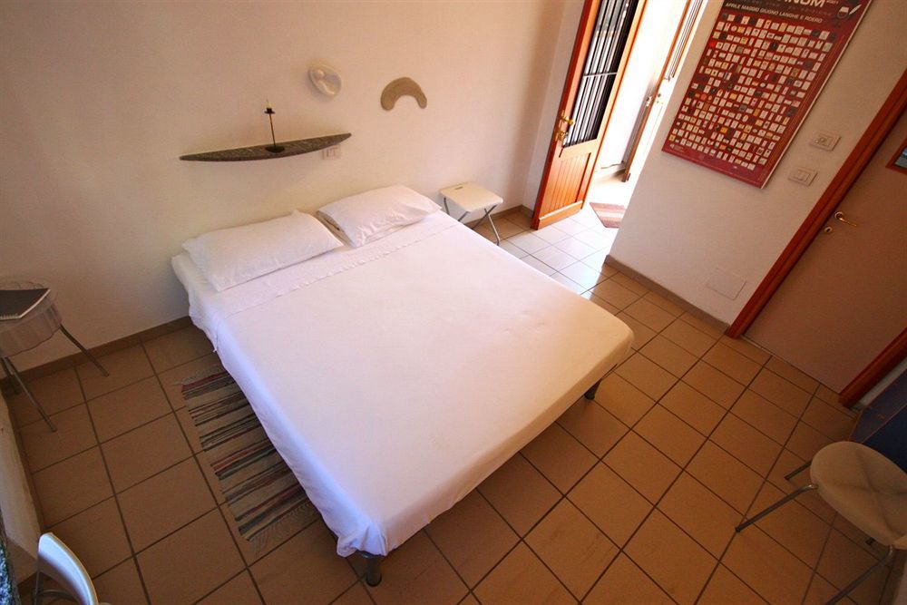 Vicolo Del Pozzo Hotel Barolo Luaran gambar